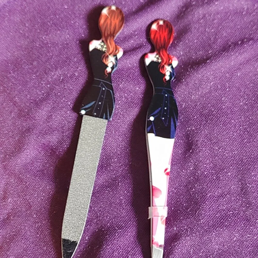 Nail File & Tweezer Set - Picture 2 of 4